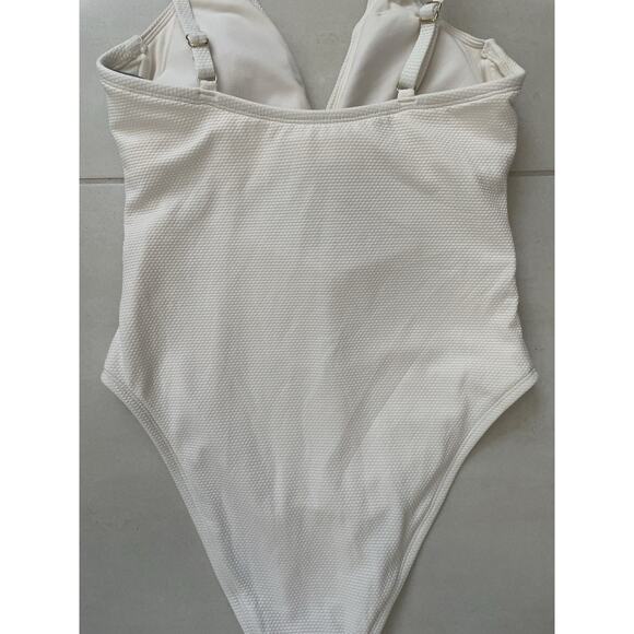 Shade & Shore Swim One Piece Swimsuit Textured Cut Out Swimwear - Picture 9 of 13